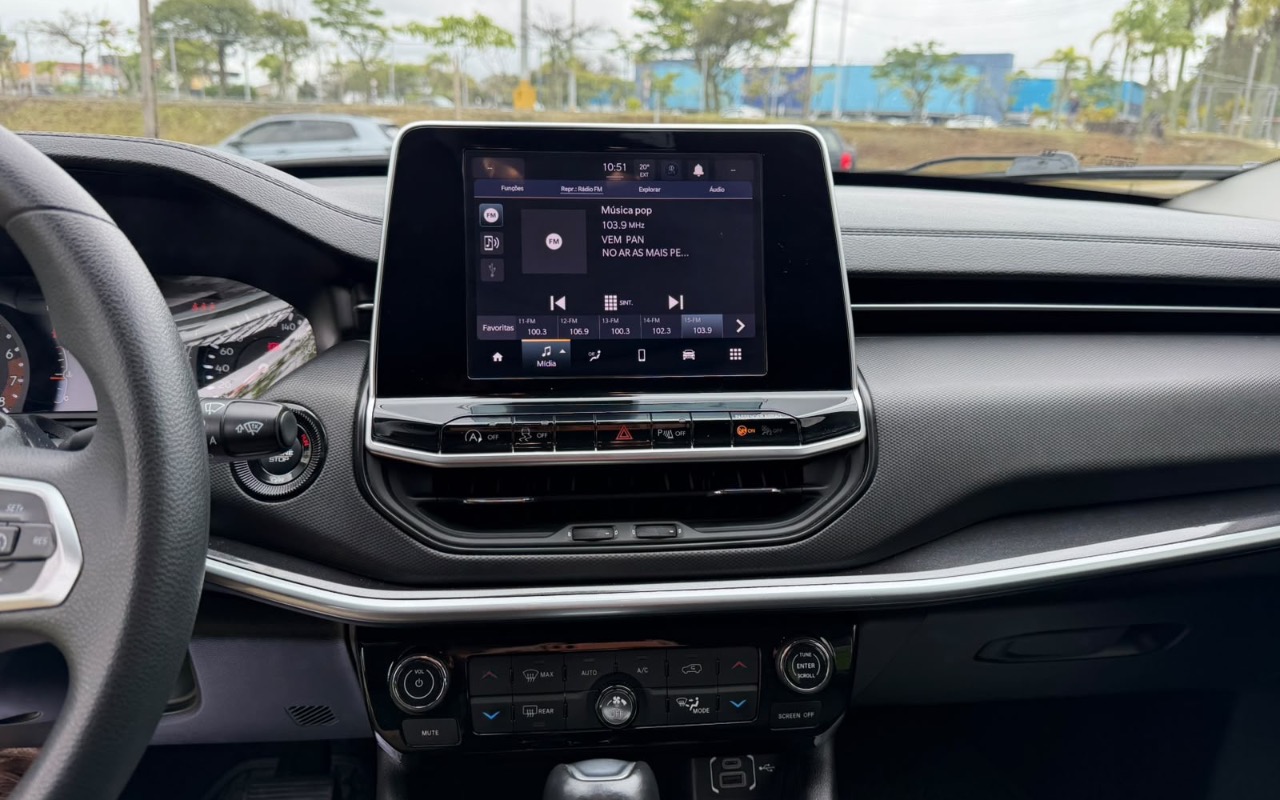 imagem-https://www.socarrao.com.br/sc-vehicle-images-prod/4097463/1790277089616-ZTUwMGExOGQtZDY4ZC00NDZlLWFjY2UtMmZlYzRmNGYzMzNiLmpwZWc.jpeg