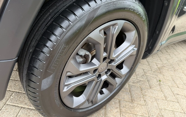 imagem-https://www.socarrao.com.br/sc-vehicle-images-prod/4097463/1790277090008-YTAyYzNkZjgtMjhlMy00YjY3LWI2YTctY2NmMTY2YjE5YjZlLmpwZWc.jpeg