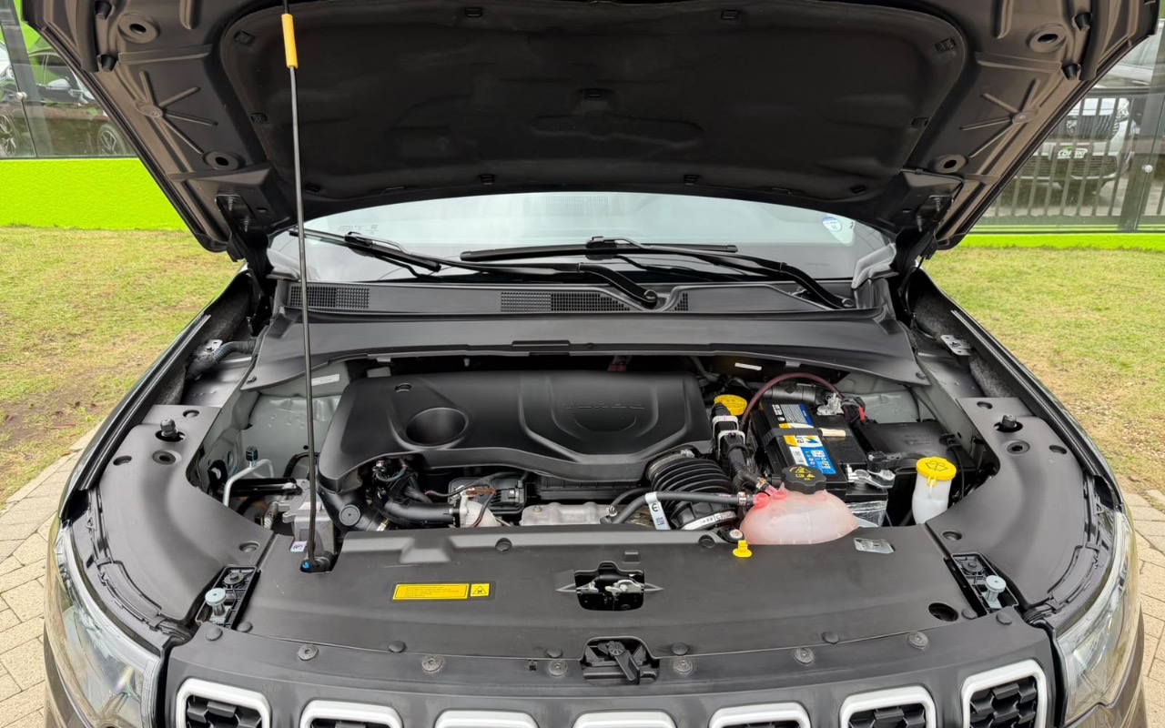 imagem-https://www.socarrao.com.br/sc-vehicle-images-prod/4097463/1790277090078-MmUwY2M3ZDAtY2E4Zi00MTZhLWI5OWItNjgzYWQxNzdlYjVlLmpwZWc.jpeg