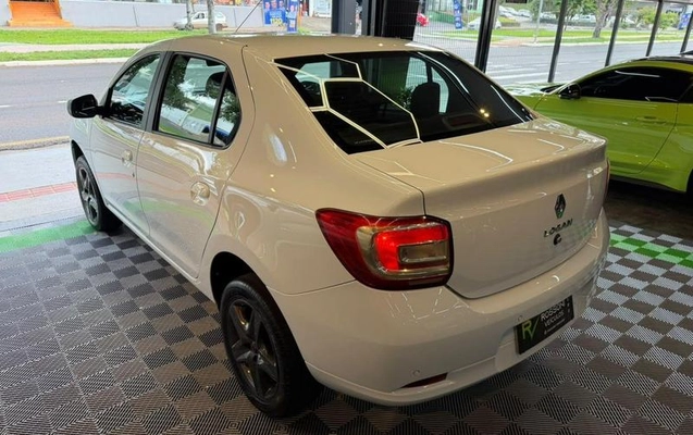 imagem-https://www.socarrao.com.br/sc-vehicle-images-prod/4097536/1790277251181-8510252_6_B_090ccf969e.jpeg