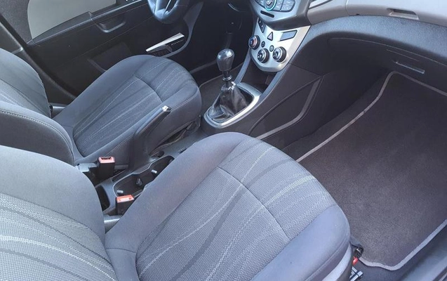 imagem-https://www.socarrao.com.br/sc-vehicle-images-prod/4097550/1790433355100-8504901_12_B_a5f1afcec3.jpeg