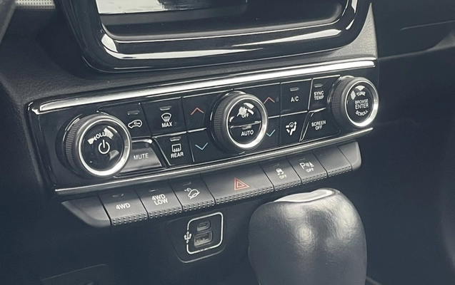 imagem-https://www.socarrao.com.br/sc-vehicle-images-prod/4097586/1790278095493-WfrVstvLVsZ6GCrG0lmvpU6wvvtbGNMr.jpg