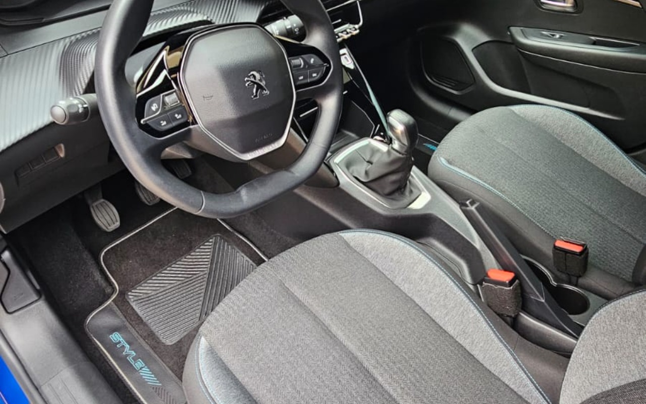 imagem-https://www.socarrao.com.br/sc-vehicle-images-prod/4097602/1790278961811-V2hhdHNBcHAgSW1hZ2UgMjAyNi0wOS0yNCBhdCAxNi4wNC4yNyAoMSkuanBlZw.jpeg