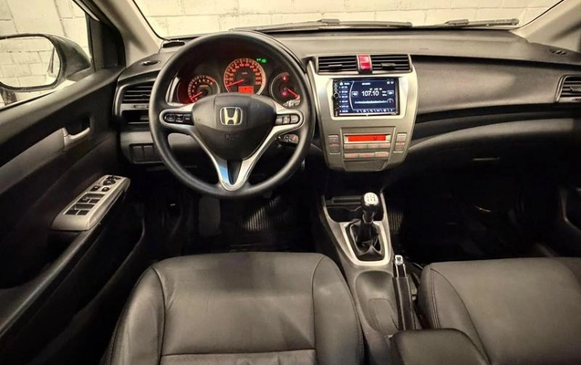 imagem-https://www.socarrao.com.br/sc-vehicle-images-prod/4097606/1790277461210-8442428_5_B_145948405c.jpeg