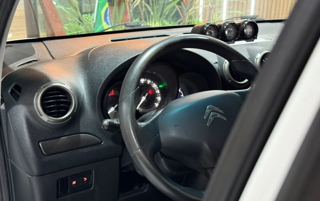 imagem-https://www.socarrao.com.br/sc-vehicle-images-prod/4097634/1790277654628-vehicle_image_1790277638_ea34cdc1ca920e103748fbe9e381be5a.jpeg