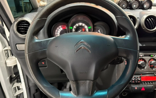 imagem-https://www.socarrao.com.br/sc-vehicle-images-prod/4097634/1790277654629-vehicle_image_1790277640_3d16ac3868f9ddadd3c095f67532aefb.jpeg