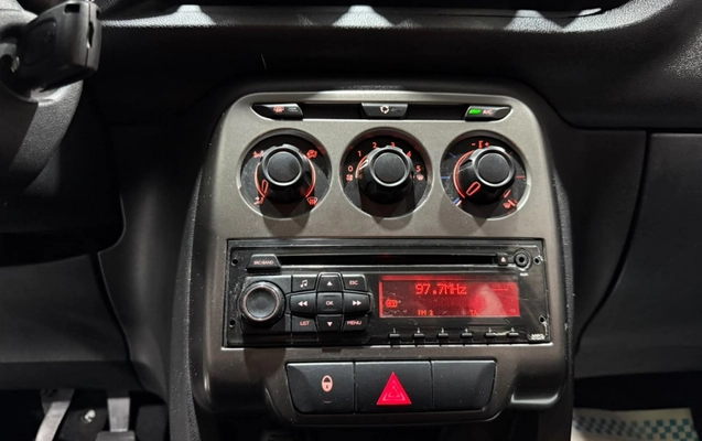 imagem-https://www.socarrao.com.br/sc-vehicle-images-prod/4097634/1790277654634-vehicle_image_1790277647_e16b5dfbb6be0cf87437ef7afc31192d.jpeg