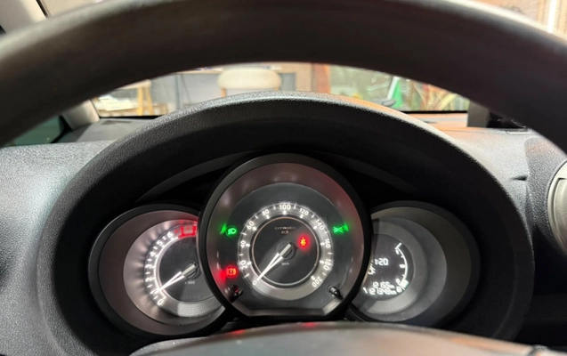 imagem-https://www.socarrao.com.br/sc-vehicle-images-prod/4097634/1790277654636-vehicle_image_1790277651_a00e7e7449a02b2d7cb6f88b47230cdd.jpeg