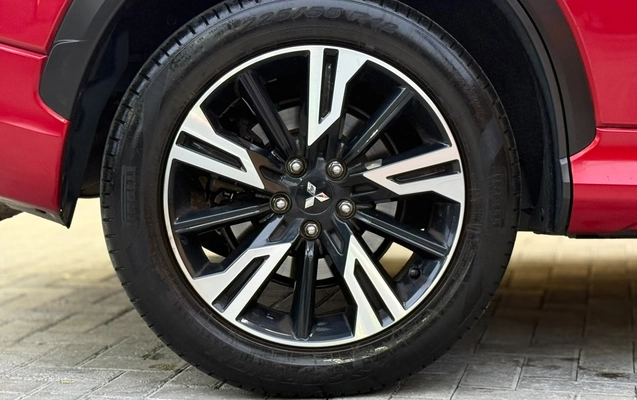 imagem-https://www.socarrao.com.br/sc-vehicle-images-prod/4097646/1790278164187-003_a3c9c80f3de207068ee5e8a422ebeb74.jpg