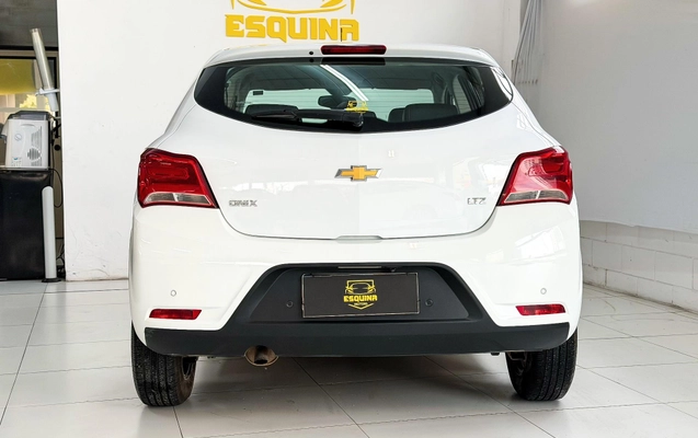 imagem-https://www.socarrao.com.br/sc-vehicle-images-prod/4098115/1790278709522-d43d3c8105234b59b0a84d009efe75df_1789587318256.jpg