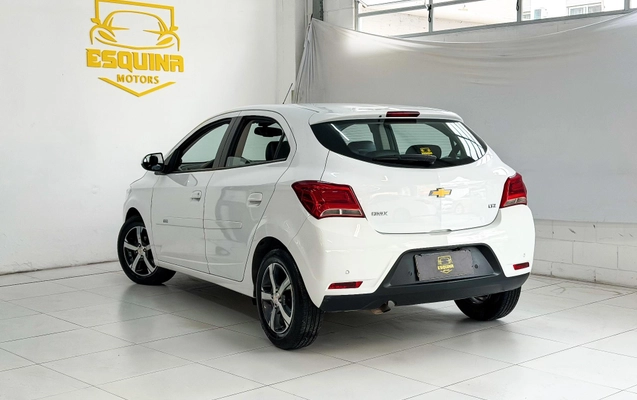 imagem-https://www.socarrao.com.br/sc-vehicle-images-prod/4098115/1790278709523-7e18b5648d324b829025a21d3fd0737d_1789587319395.jpg