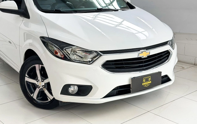 imagem-https://www.socarrao.com.br/sc-vehicle-images-prod/4098115/1790278709537-9e96176fcdbf4ed9b9d570960ee7ebc5_1789587349054.jpg