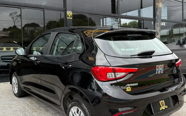 imagem-https://www.socarrao.com.br/sc-vehicle-images-prod/4098241/1790278956236-5bc57ff0-f963-4172-9d66-a6fda4a62e53.jpg