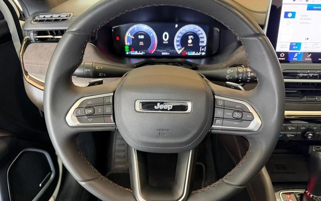 imagem-https://www.socarrao.com.br/sc-vehicle-images-prod/4098315/1790364251698-8510939_13_B_50cde34f60.jpeg