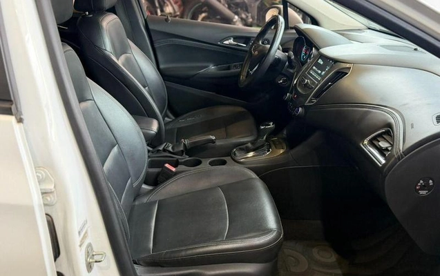 imagem-https://www.socarrao.com.br/sc-vehicle-images-prod/4098371/1790279134143-8463040_8_B_5bd50c9506.jpeg