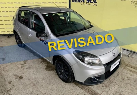 Renault Sandero 2014 Prata — foto 1 de 3