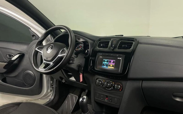 imagem-https://www.socarrao.com.br/sc-vehicle-images-prod/4098382/1790691374771-8510926_2_B_48a3c786bf.jpeg