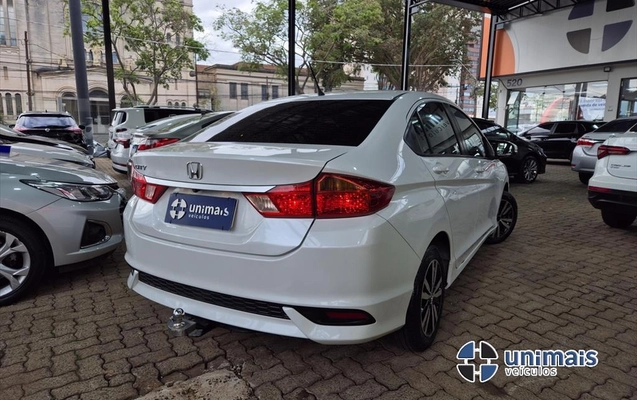 imagem-https://www.socarrao.com.br/sc-vehicle-images-prod/4098384/1790279200230-ade0a6f1-cb0a-4a23-b26c-f2aa4d461e6620260924161913.jpeg