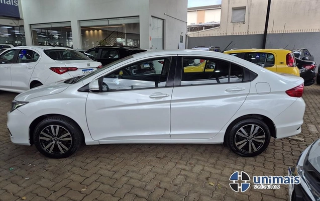imagem-https://www.socarrao.com.br/sc-vehicle-images-prod/4098384/1790279200233-0d174e65-b7a0-4dd1-953b-4dedda1f327d20260924161910.jpeg
