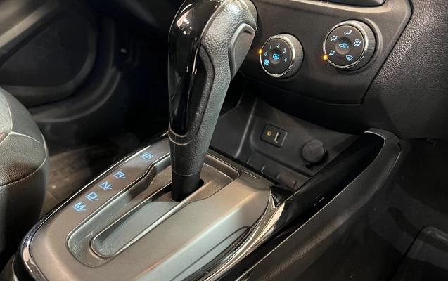 imagem-https://www.socarrao.com.br/sc-vehicle-images-prod/4098644/1790279846069-DzRFv0Nx3RvZeOYtE4X0Izwnn0LayM9O.jpg
