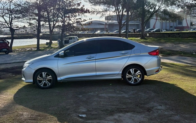 imagem-https://www.socarrao.com.br/sc-vehicle-images-prod/4098692/1790279949711-003_14734650eb3a5e66316b28f14ba3054e.jpg