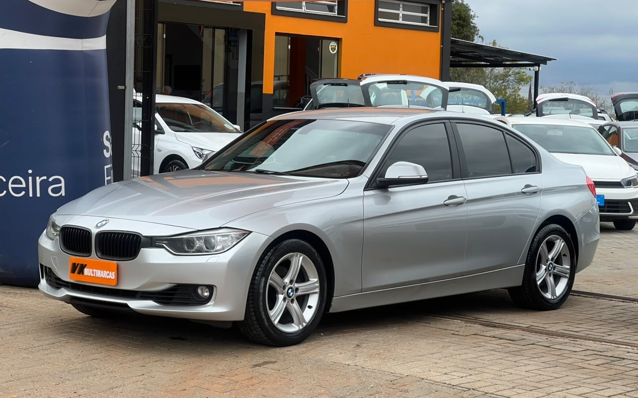 Bmw 320i 2014 Prata — foto 1 de 3