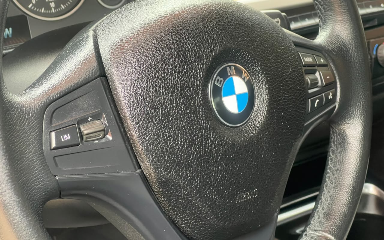 imagem-https://www.socarrao.com.br/sc-vehicle-images-prod/4098742/1790280287167-V2hhdHNBcHAgSW1hZ2UgMjAyNi0wOS0yNCBhdCAxNi4xNC4xNiAoNCkuanBlZw.jpeg