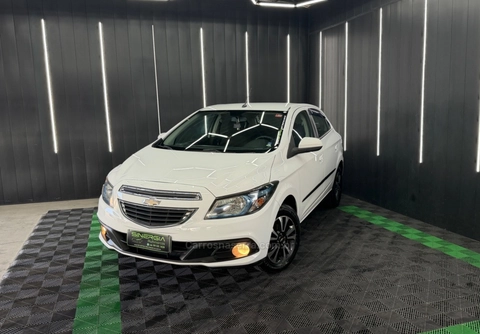Chevrolet Onix 2015 Branco — foto 1 de 3