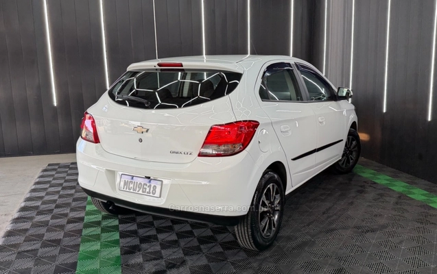 imagem-https://www.socarrao.com.br/sc-vehicle-images-prod/4098952/1790280668703-c100d8f46d9213a9f39f27fb7a22c230_big.jpeg