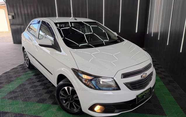 imagem-https://www.socarrao.com.br/sc-vehicle-images-prod/4098952/1790280668705-4436b6b2780f316ef8ff688789c86248_big.jpeg