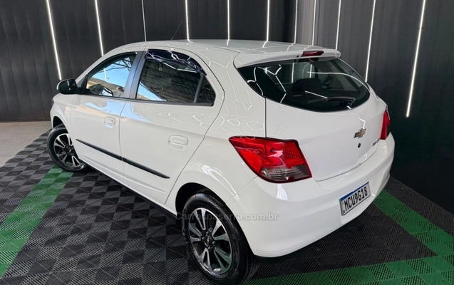 imagem-https://www.socarrao.com.br/sc-vehicle-images-prod/4098952/1790280668706-7db33e3087d5215b4ed3679fb474f3b6_big.jpeg