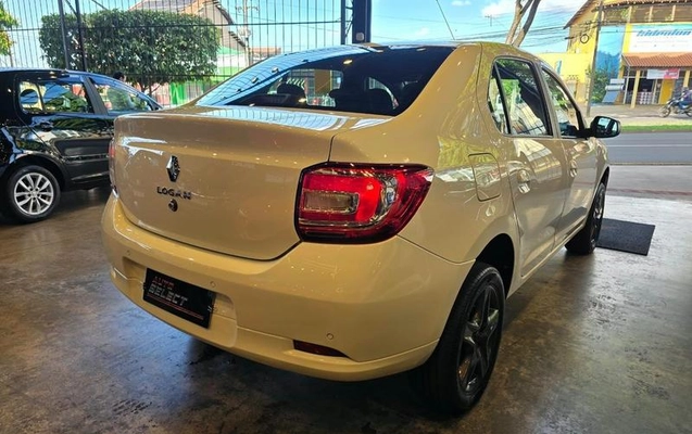 imagem-https://www.socarrao.com.br/sc-vehicle-images-prod/4099161/1790282716053-8511254_15_B_21a422b24e.jpeg