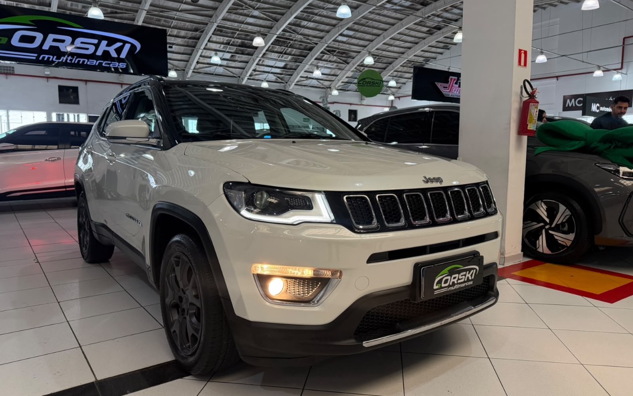 imagem-https://www.socarrao.com.br/sc-vehicle-images-prod/4099173/1790281311115-ZGM0NzU2ODktNTgyZi00NzYyLWFlM2QtMjkwNDMxZWYyMWIwLmpwZWc.jpeg