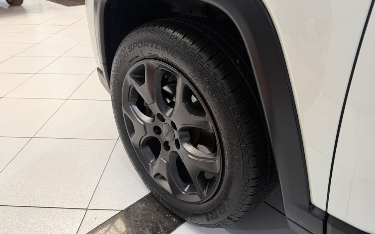 imagem-https://www.socarrao.com.br/sc-vehicle-images-prod/4099173/1790281312529-MmU1NWZlMTktY2FmZi00MGFiLTlmNzgtNGY1Y2UwOWJiNWQwLmpwZWc.jpeg