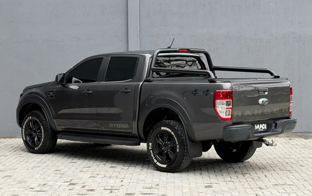 imagem-https://www.socarrao.com.br/sc-vehicle-images-prod/4099227/1790281409532-72d513b5-6a7f-4071-b10c-de95a5efea08.jpg