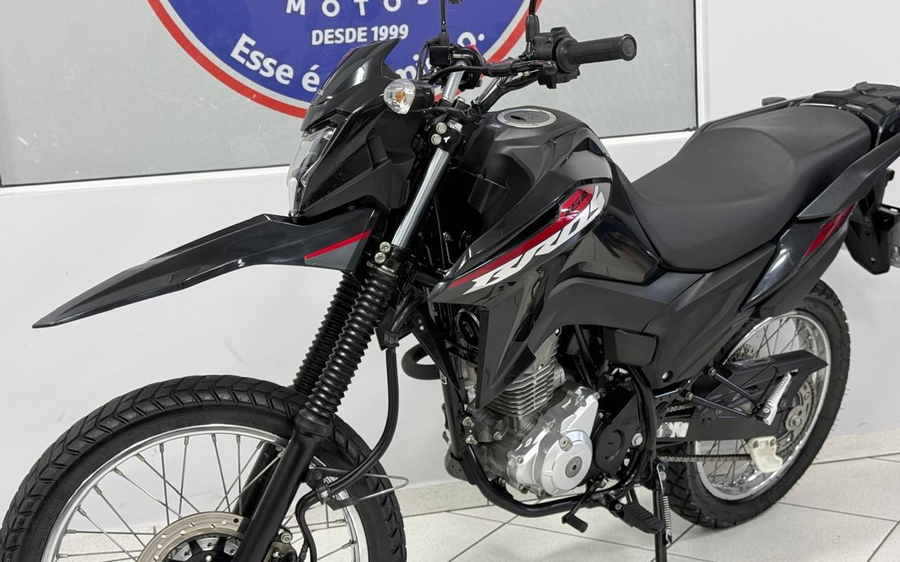 imagem-https://www.socarrao.com.br/sc-vehicle-images-prod/4099329/1790281568905-V2hhdHNBcHAgSW1hZ2UgMjAyNi0wOS0xNyBhdCAxNy4zMi40OCAoMTEpLmpwZWc.jpeg