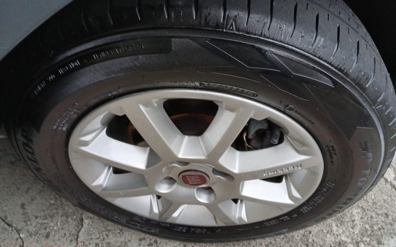 imagem-https://www.socarrao.com.br/sc-vehicle-images-prod/4099515/1790281925160-MTc5MDI4MTI3NDUxMDc1MDMyNjc2Mzk3NjQ4MDk0MzcuanBn.jpg
