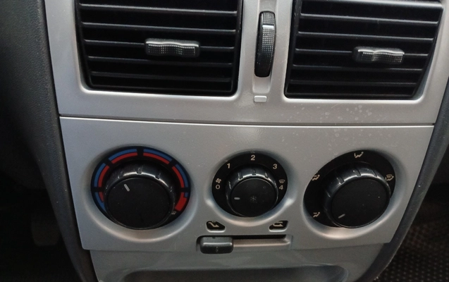 imagem-https://www.socarrao.com.br/sc-vehicle-images-prod/4099515/1790281926228-MTc5MDI4MTUwNDEwNTUxMzk3NjMzNzI2NDMwMzc5NDIuanBn.jpg