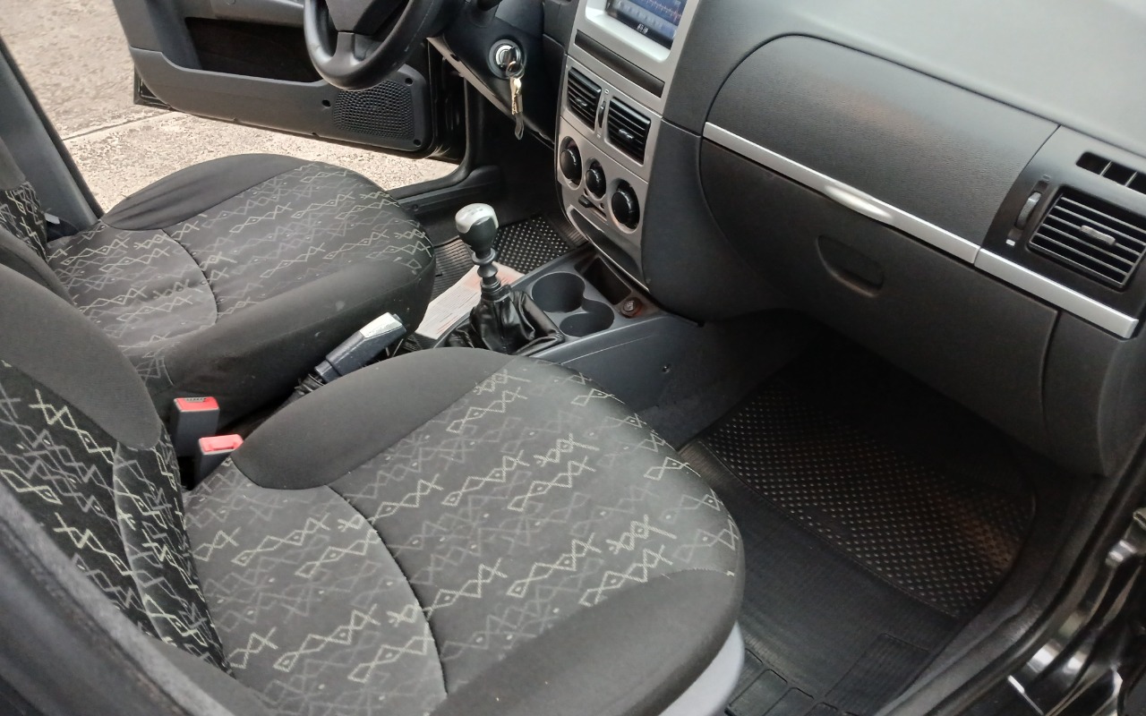 imagem-https://www.socarrao.com.br/sc-vehicle-images-prod/4099515/1790281927653-MTc5MDI4MTY2ODc5ODIzODYxNDQwNDQyNjE4Njc5MDAuanBn.jpg