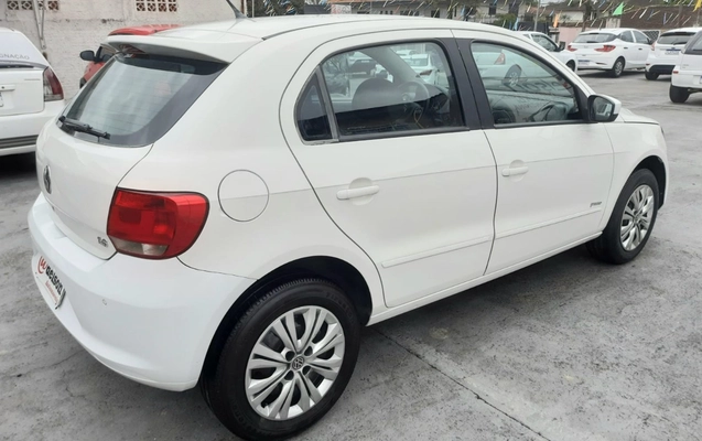 imagem-https://www.socarrao.com.br/sc-vehicle-images-prod/4099613/1790282277054-MDQuanBlZw.jpeg