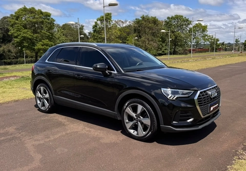 Audi Q3 2021 Preto — foto 1 de 3
