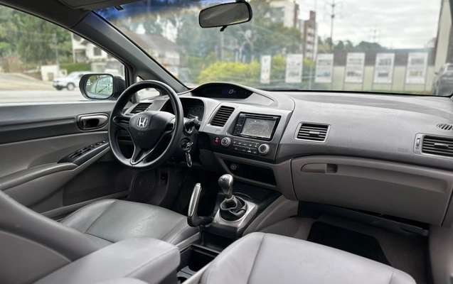 imagem-https://www.socarrao.com.br/sc-vehicle-images-prod/4099672/1790282359650-003_14b83f31c762d54e48117d101505ff95.jpg