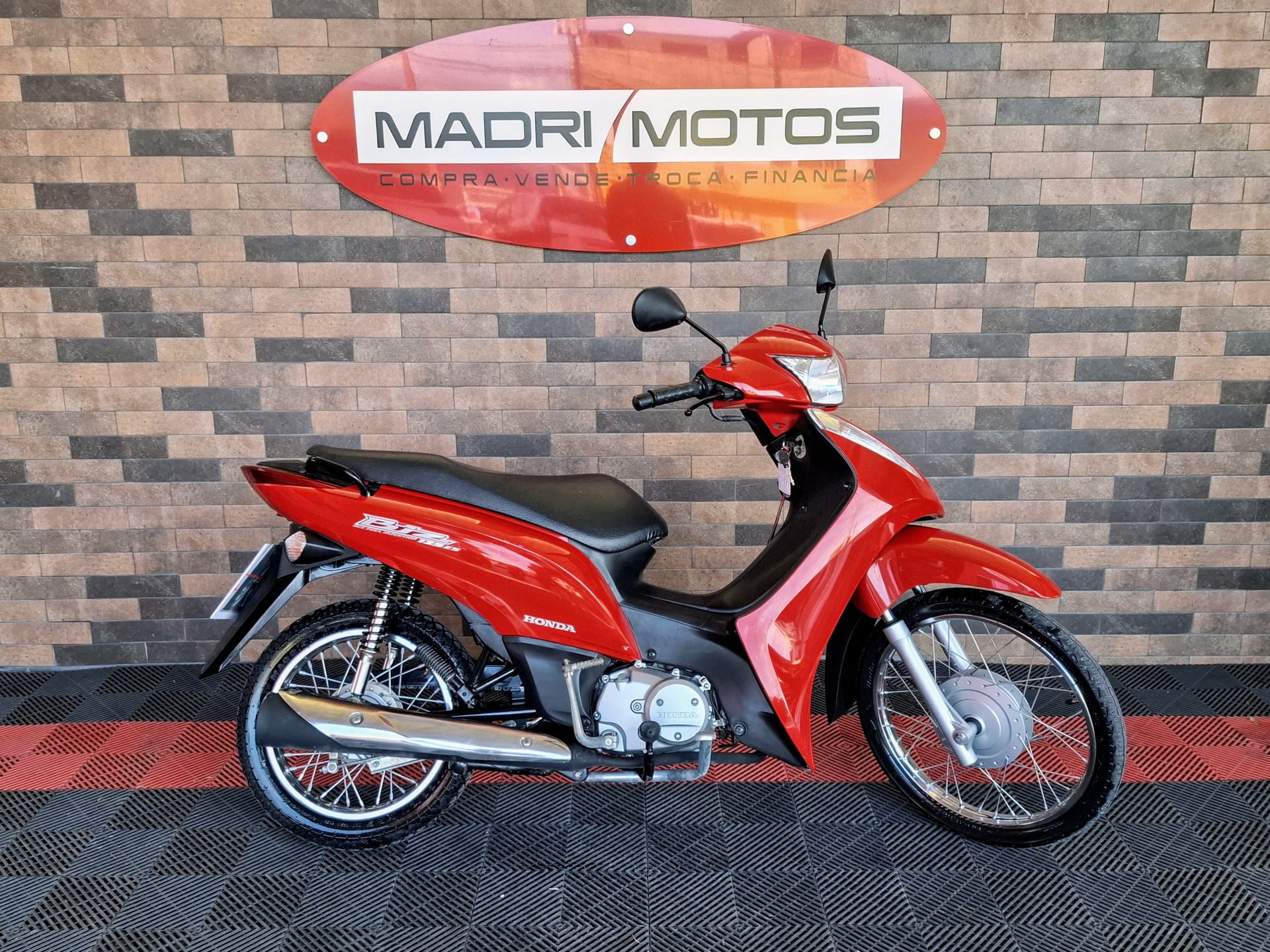 Honda BIZ 125 KS/ 125 KS FLEX  na cor Vermelho em Palhoça / SC - 40997