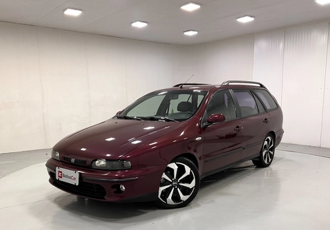 Fiat Marea ELX 2.0 20V 4p 1999 Vermelho — foto 1 de 3