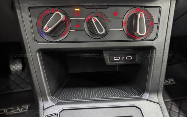 imagem-https://www.socarrao.com.br/sc-vehicle-images-prod/4099915/1790282557099-8464165_7_B_8818ccb09a.jpeg