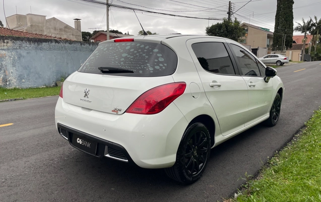imagem-https://www.socarrao.com.br/sc-vehicle-images-prod/4099965/1790282752249-491805f8-06a1-4c36-a881-50b6a48b971d.jpg
