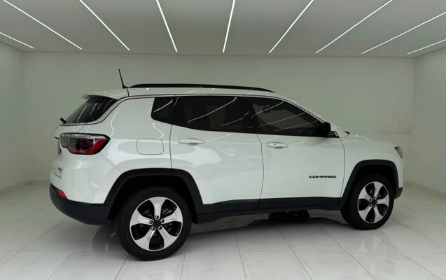 imagem-https://www.socarrao.com.br/sc-vehicle-images-prod/4099969/1790282795128-vehicle_image_1790269358_3da354f5e605ccc40ff70dfed6edb106.jpeg