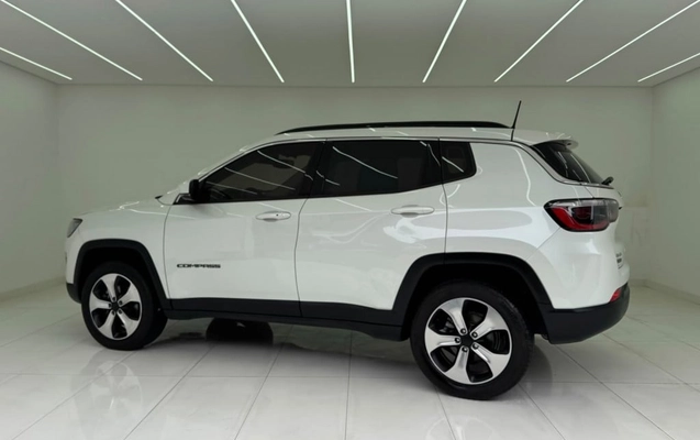 imagem-https://www.socarrao.com.br/sc-vehicle-images-prod/4099969/1790282795132-vehicle_image_1790269368_d9a0209cb043dbd08050fdf2a5cfd978.jpeg