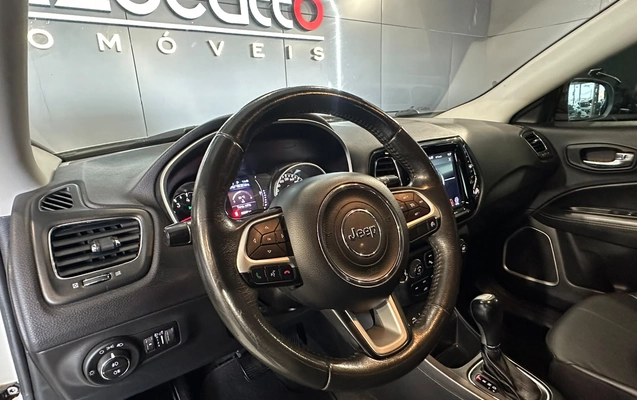 imagem-https://www.socarrao.com.br/sc-vehicle-images-prod/4099976/1790282959631-003_44a36367ff579fde2c74966909ef5674.jpg