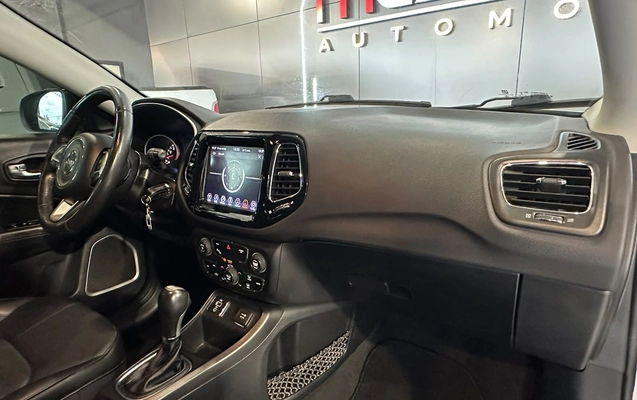 imagem-https://www.socarrao.com.br/sc-vehicle-images-prod/4099976/1790282959639-003_708f25d7b120de092c38db97aff776af.jpg